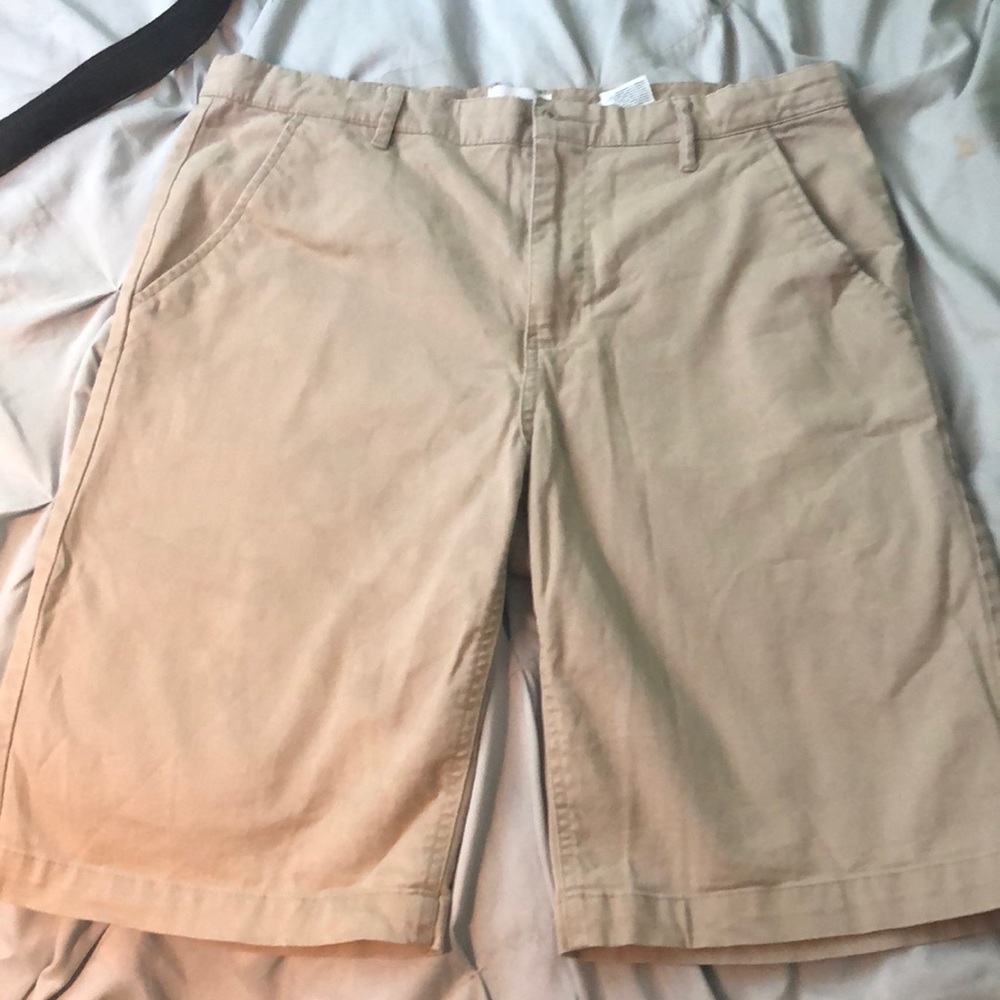old navy khaki shorts